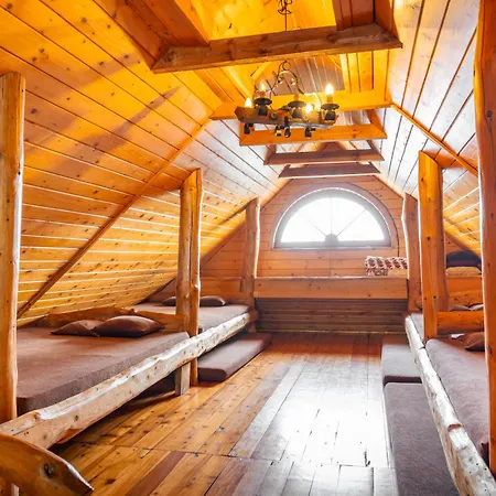 Dom wakacyjny Gołębiówka *